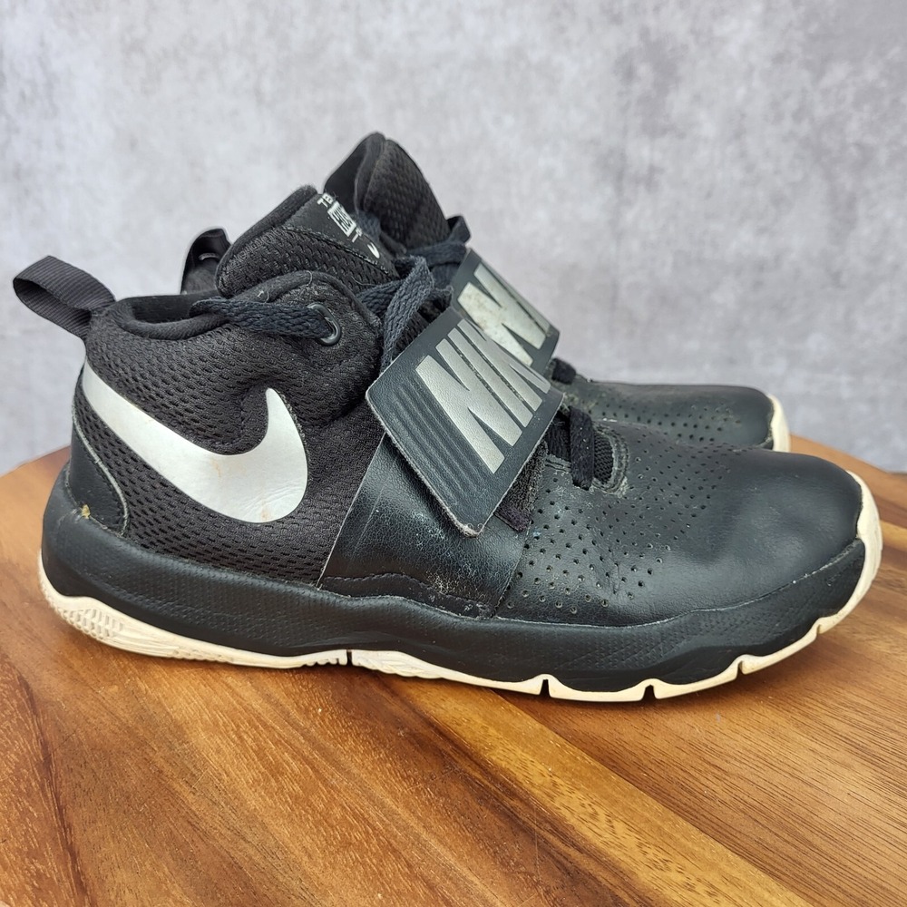 Nike Team Hustle Basketball Shoes Boys 4 Y Black Leather Sneakers 881941-001‎